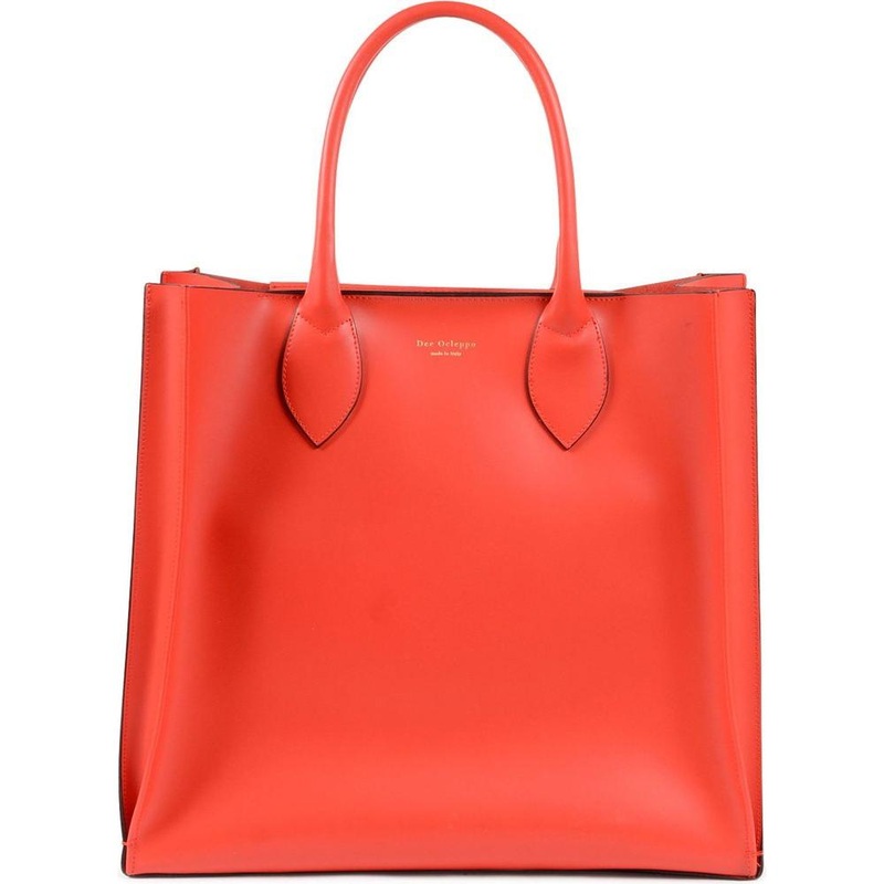 Dee Holdall Tote – A Timeless Elegance